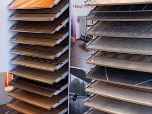 verschiedene Bodenbelagmuster in Aufsteller